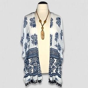 Xhilaration Kaftan Tunic Cover Up Floral White Blue XXL